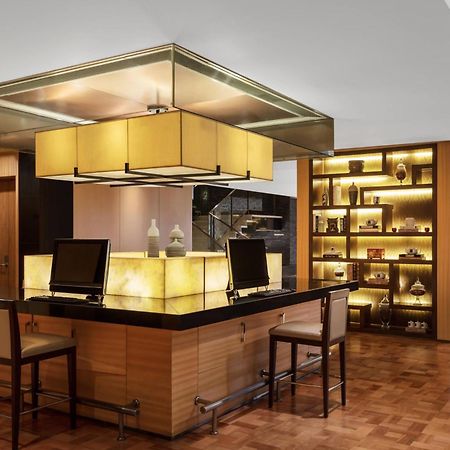 Courtyard By Marriott Shanghai Central Экстерьер фото