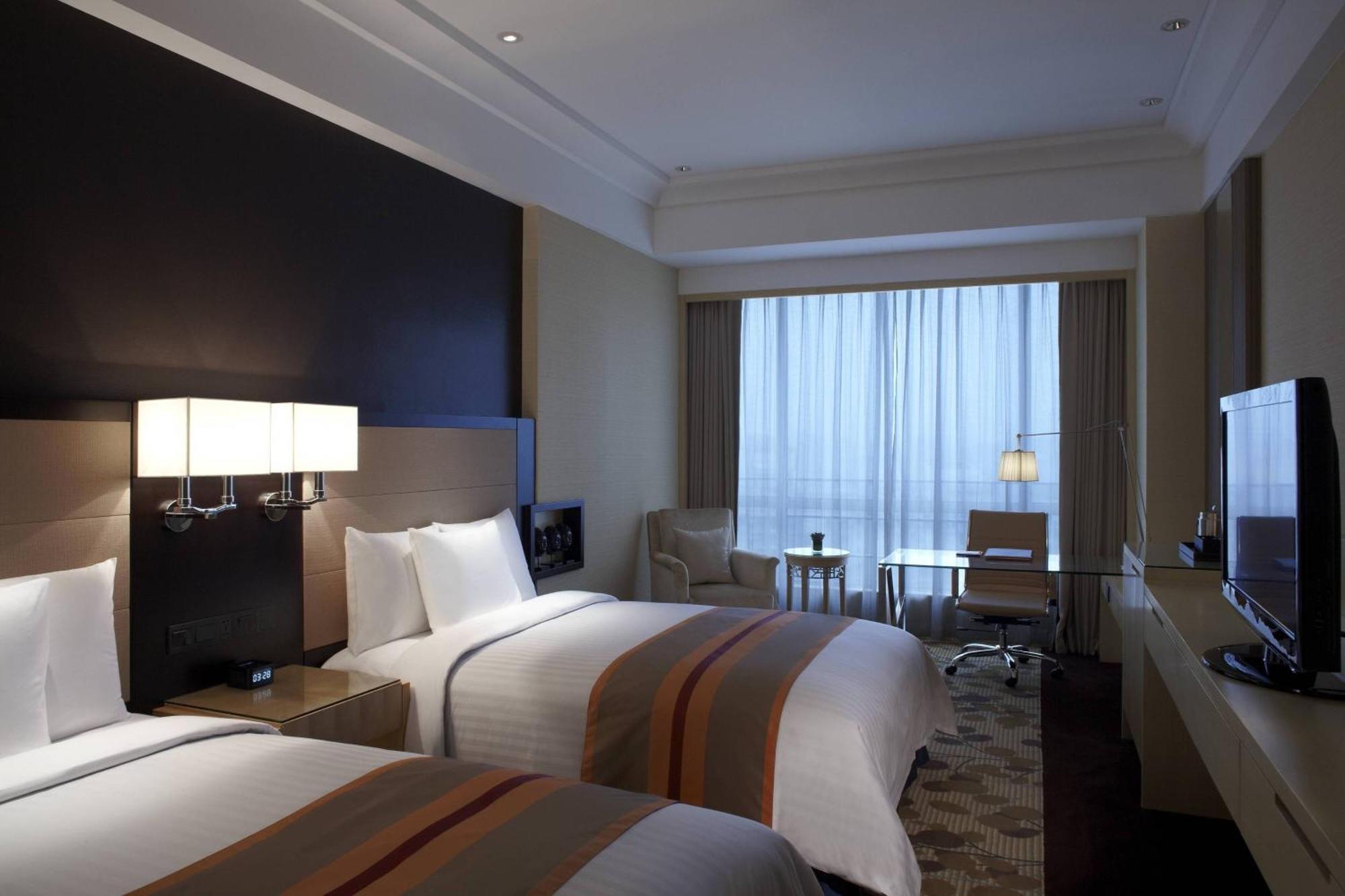 Courtyard By Marriott Shanghai Central Экстерьер фото